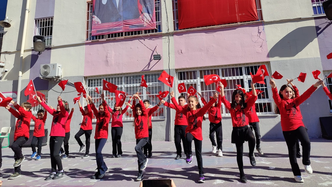 29 EKİM CUMHURİYET BAYRAMI'MIZ OKULUMUZDA COŞKUYLA KUTLANDI